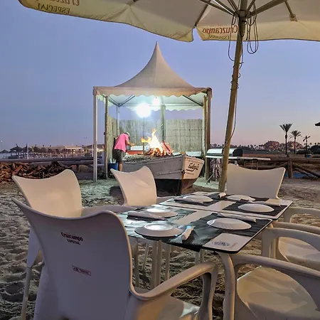 Blue Ark, Vue Avec Piscine, Ideale En Famille Face A Gibraltar Manilva